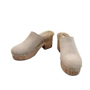 Steve Madden Brooklyn Clog Shoes Womens Size 7.5 Beige Faux Fur Lined Studded